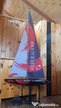 Vand barca cu panze si telecomanda 213 x 99 x 22 cm