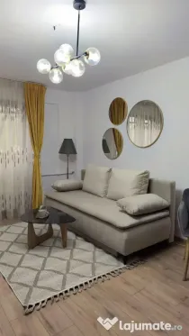 Inchiriez garsonieră superbă, situată la parter, în zona Malu Roșu