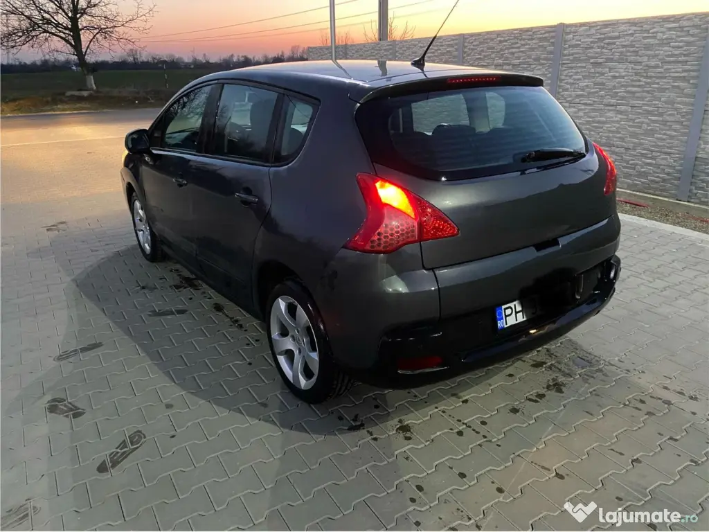 Peugeot 3008 2011