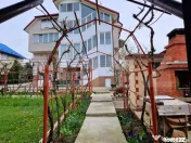 Casă cu 2 apartamente, mansardă și teren 1000 mp – Tom