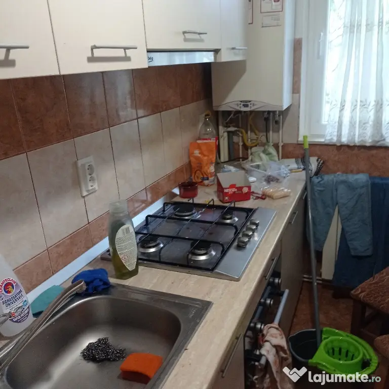 Închiriez apartamenr 2 camere Podu Ros