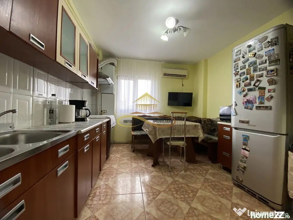 Ap. de vânzare , 2 cam. decomandate, central - Bacau (Bacau)