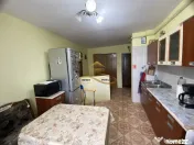 Ap. de vânzare , 2 cam. decomandate, central