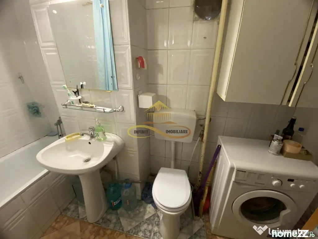 Ap. de vânzare , 2 cam. decomandate, central - Bacau (Bacau)