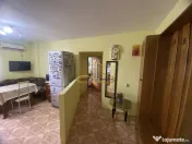 Ap. de vânzare , 2 cam. decomandate, central 