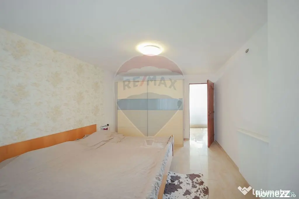 Casă cu 5 camere de vânzare în Sânmartin – Cartier ...