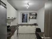 Apartament 2 camere, decomandat - zona Tractorul 