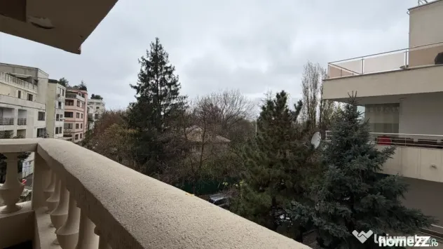 Apartament 4 camere Herastrau