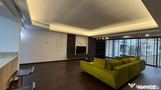 Apartament 4 camere Herastrau