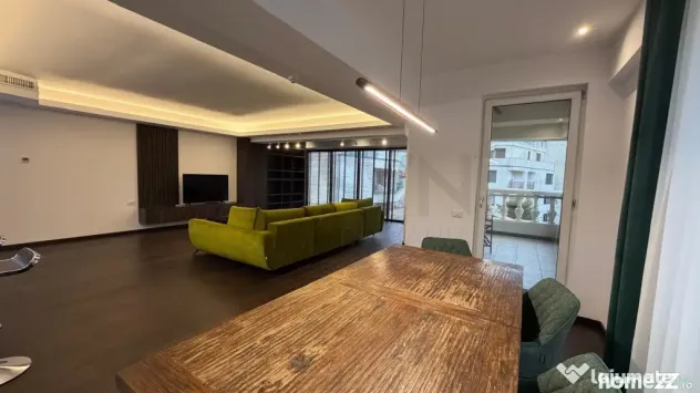 Apartament 4 camere Herastrau