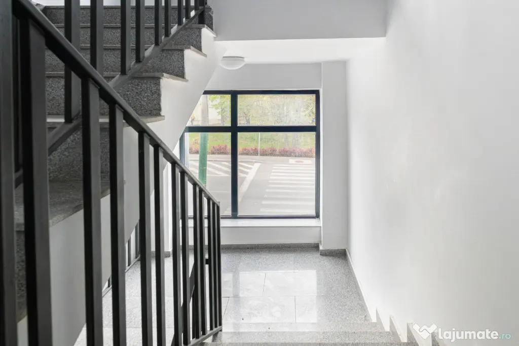 Spatiu comercial - zona Brotacei