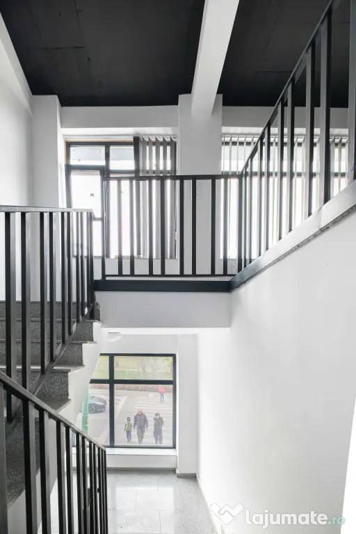 Spatiu comercial - zona Brotacei