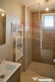 Spațiu versatil în bloc nou-perfect pentru birou, cabin... 