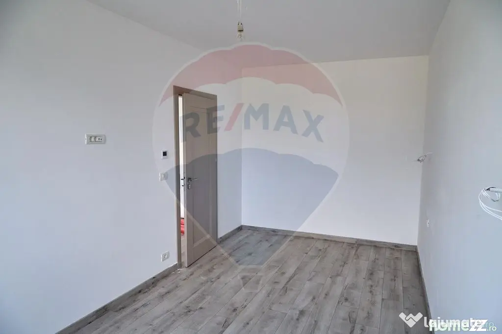 Spațiu versatil în bloc nou-perfect pentru birou, cabin...