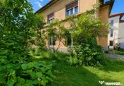 Proprietate, 75 mp, piscină, beci și 2 garaje, zona Centra