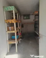 Proprietate, 75 mp, piscină, beci și 2 garaje, zona Centra