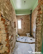 Proprietate, 75 mp, piscină, beci și 2 garaje, zona Centra