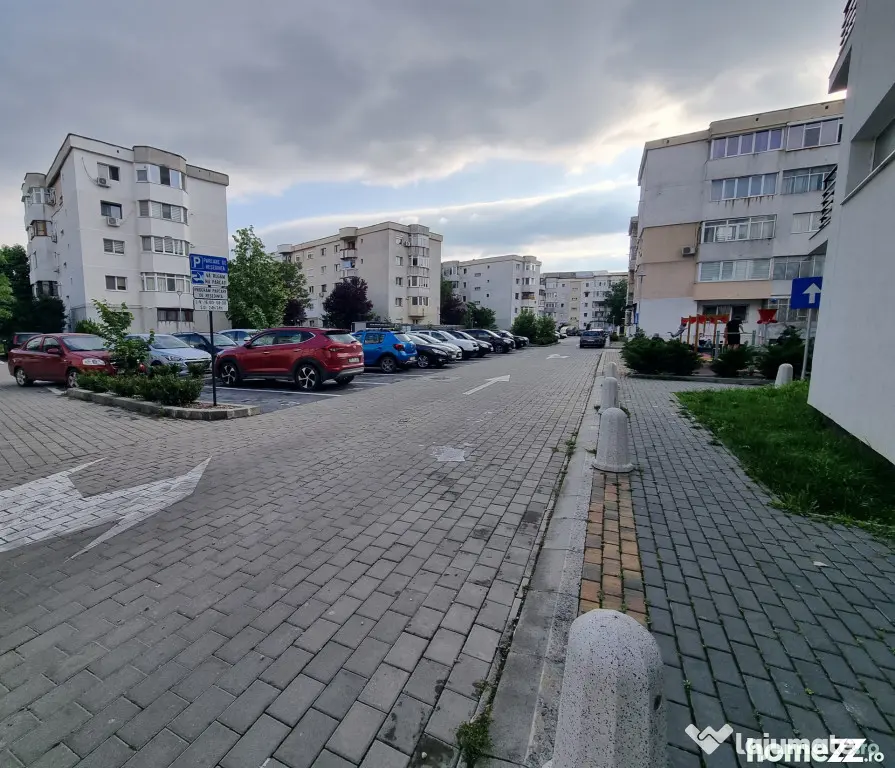 Apartament 3 camere decomandate/Zona Mioriței-Banca Națion