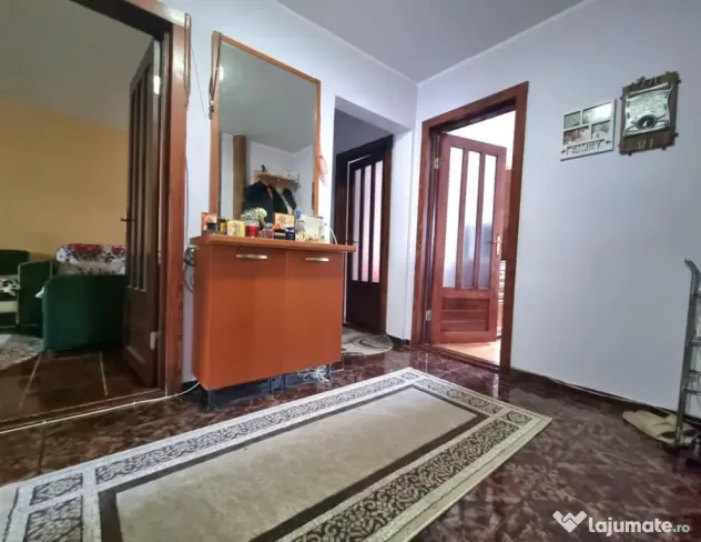 Mioriței, colț cu Banca Națională- Apartament 3 camere d
