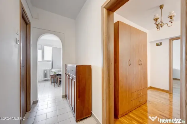 Apartament 2 camere, de inchiriat la doar 240m de statia de