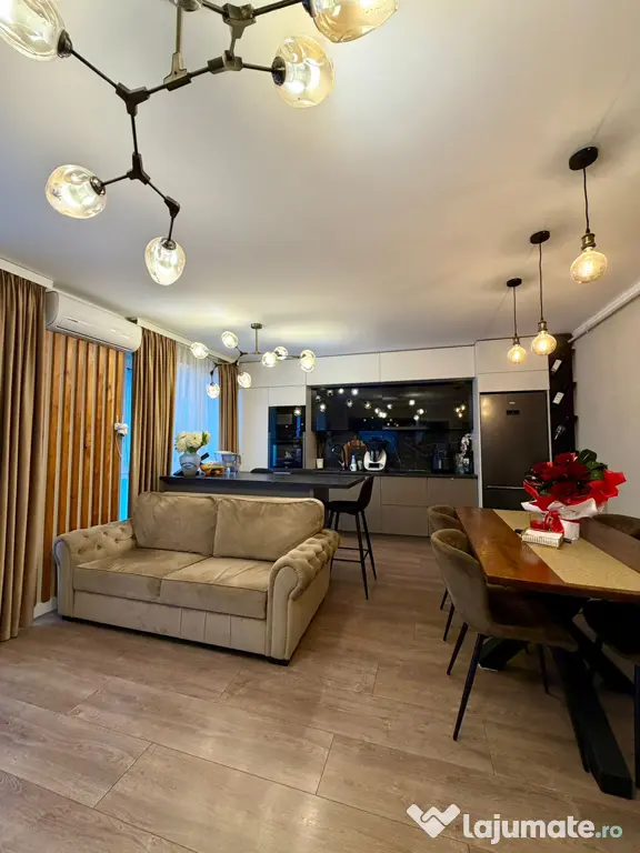 Penthouse 4 camere, 2 băi, terasă