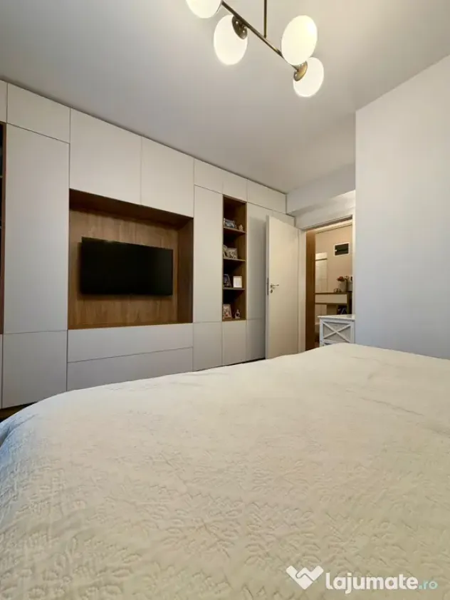 Penthouse 4 camere, 2 băi, terasă