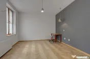 In Cartierul Evreiesc, casa 3 camere pivnita si mansarda ope 