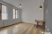 In Cartierul Evreiesc, casa 3 camere pivnita si mansarda ope 