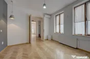 In Cartierul Evreiesc, casa 3 camere pivnita si mansarda ope 