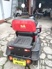 Vând triciclu Evotools 