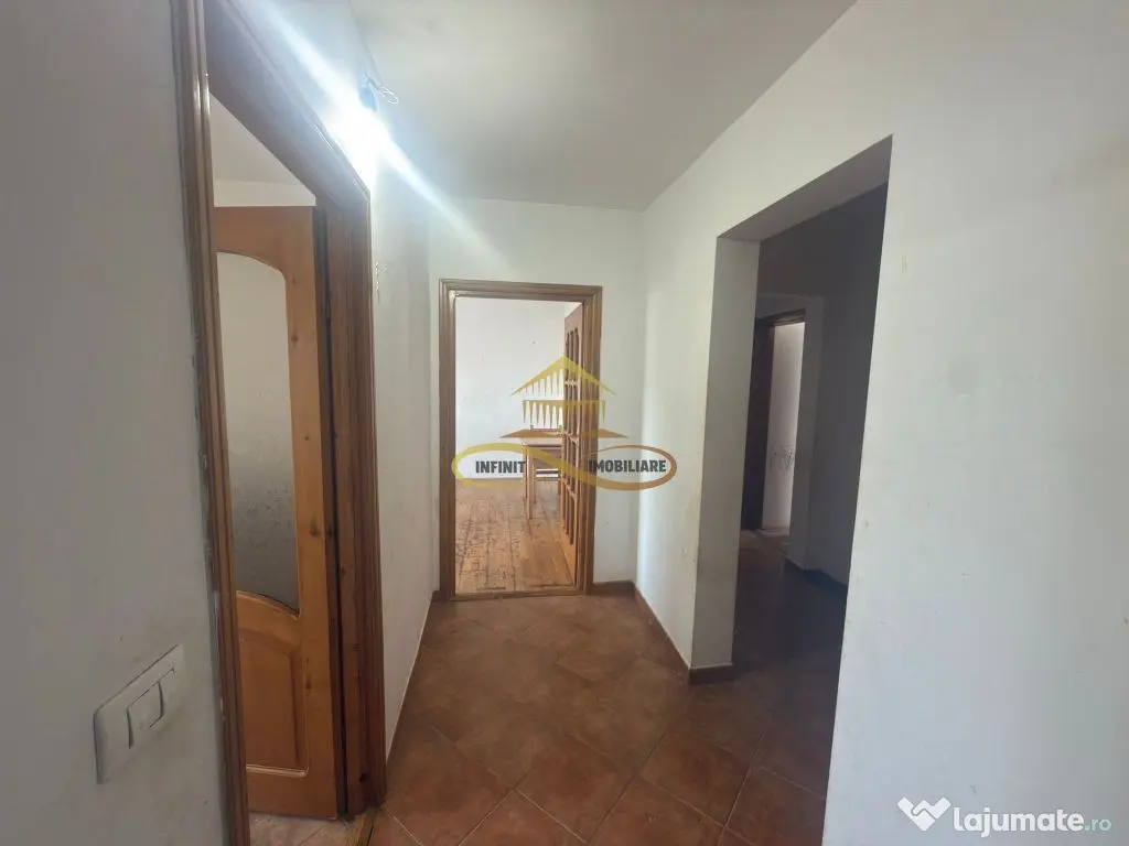 De vanzare apartament 3 camere decomandate Republicii Bacau