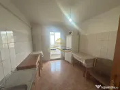 De vanzare apartament 3 camere decomandate Republicii Bacau 