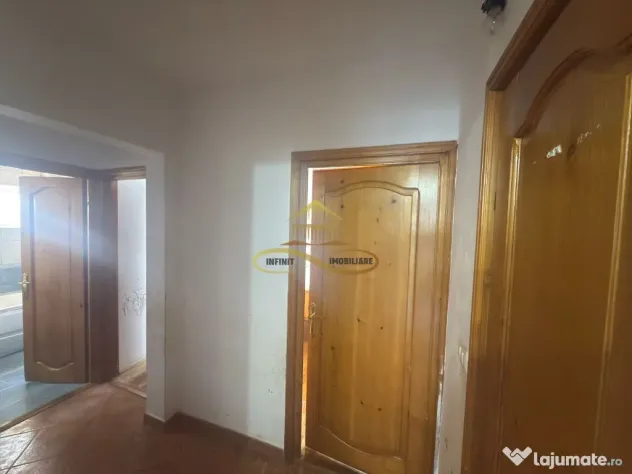 De vanzare apartament 3 camere decomandate Republicii Bacau