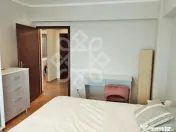 Apartament cu 3 camere si loc de parcare, zona Decebal 