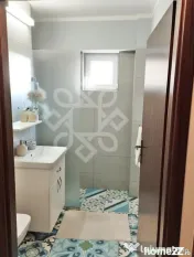Apartament cu 3 camere si loc de parcare, zona Decebal 