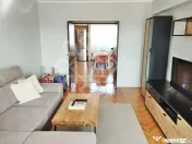 Apartament cu 3 camere si loc de parcare, zona Decebal 