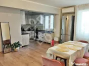 Apartament cu 3 camere si loc de parcare, zona Decebal 