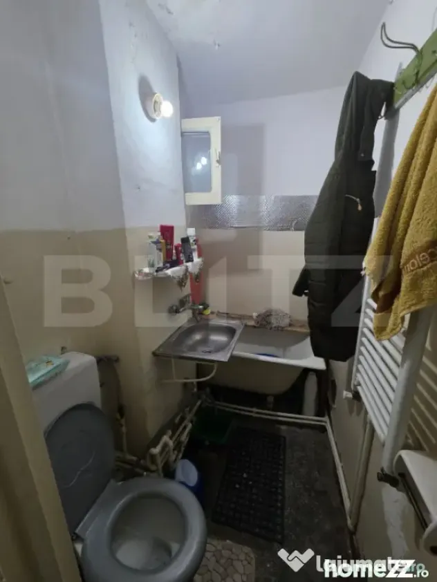 Apartament cu 2 camere, 33.50 mp, semidecomandat, zona Micro