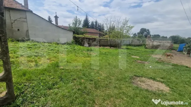 Casa cu teren 2000 mp la strada asfaltata langa Fagaras - Br