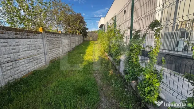 Căsuță de vacanță utilată, teren 720 mp, piscină, zon