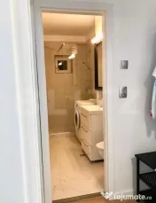 Apartament 3 camere, 76 mp, decomandat, 2 bai, zona Bucurest 