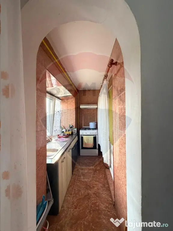 Apartament cu doua camere pe Mitropolitul Varlaam