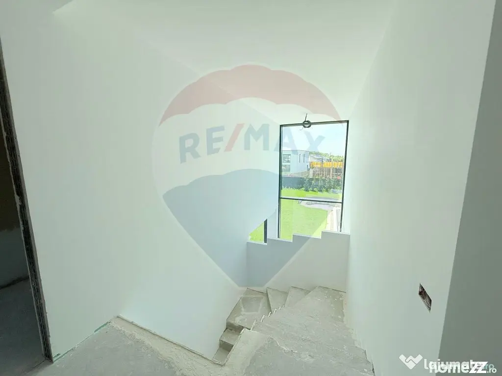 Vilă modernă de vânzare | 5 camere | Dumbrava Vlăsiei... - Balotesti (Bucuresti-Ilfov)