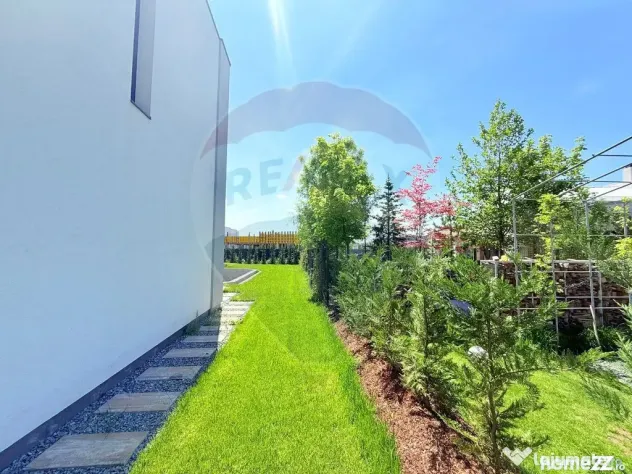 Vilă modernă de vânzare | 5 camere | Dumbrava Vlăsiei... - Balotesti (Bucuresti-Ilfov)