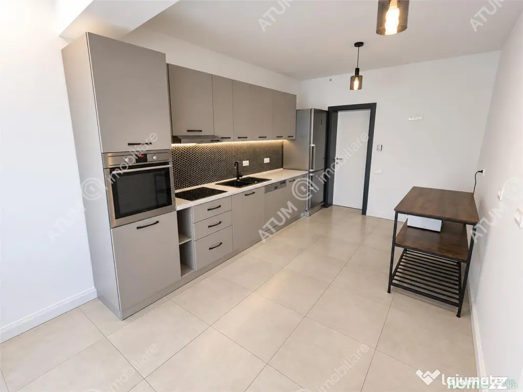 De inchiriat casa ultramoderna cu 4 camere 3 bai si dressing - Sibiu (Sibiu)