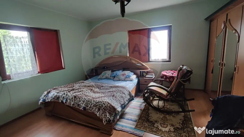 De vanzare casă cu teren 1,17ha la munte, Munteni, Bulz,...