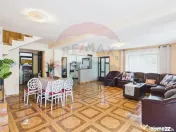 Pensiune/casa montană 9 camere în Dâmbovicioara, comis... 