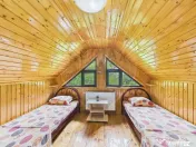 Pensiune/casa montană 9 camere în Dâmbovicioara, comis... 