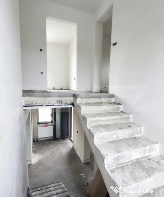 Casa de vanzare in centrul orasului Ungheni