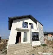 Single 4 camere 2 bai 132 mp totali 291 mp curte 6 minute Pr 